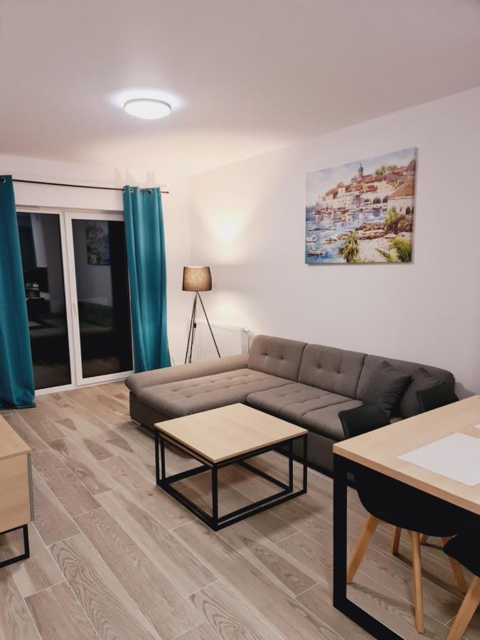 5d Fredry 2/36 Apartment