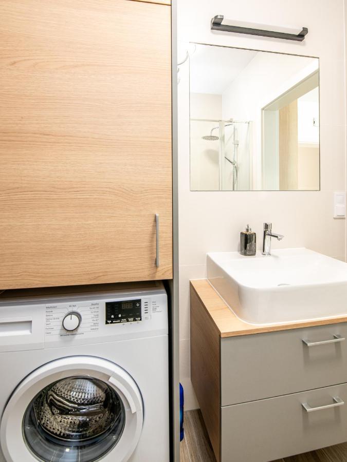 5d Fredry 2/36 Apartment *